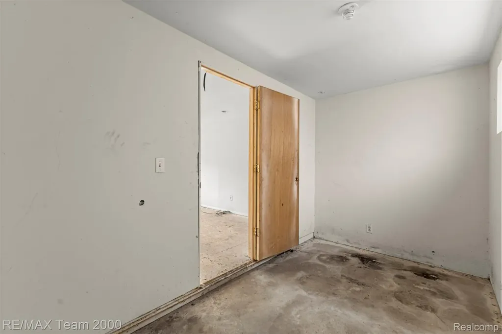 22164 Berg Road Southfield City MI 48033