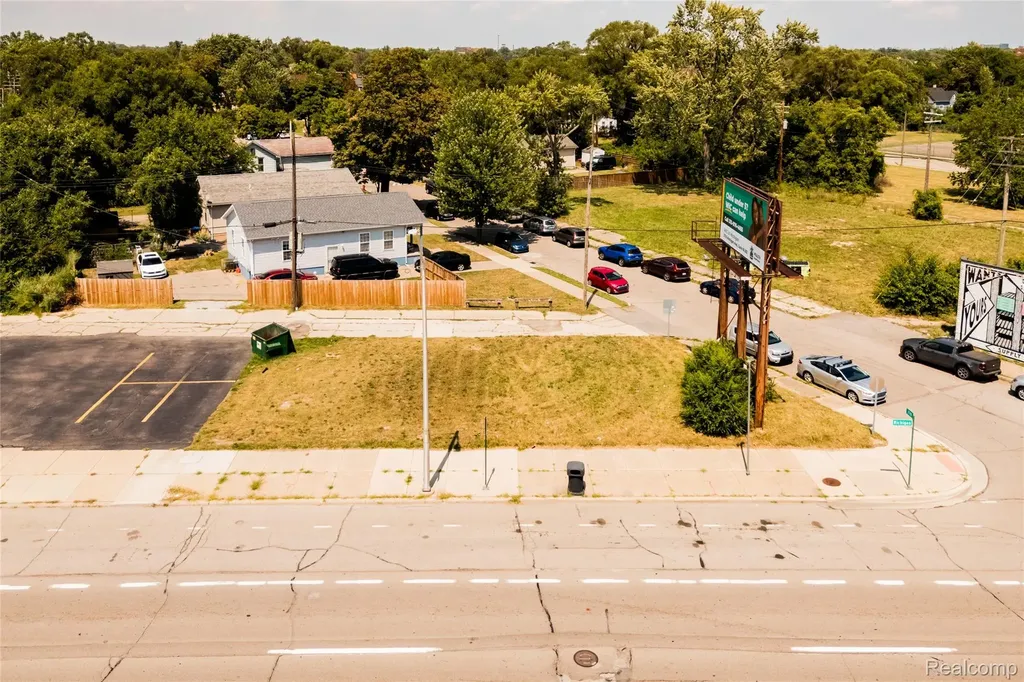 3620 Michigan Avenue Detroit City MI 48216