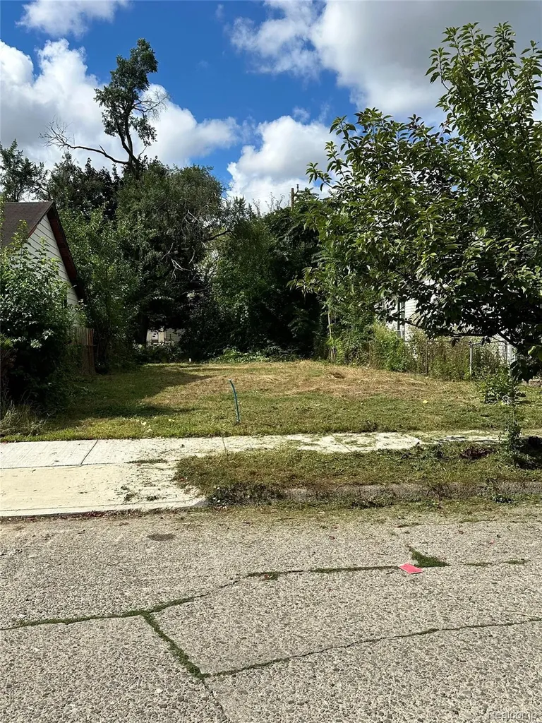 2105 Morris Avenue Lincoln Park City MI 48146