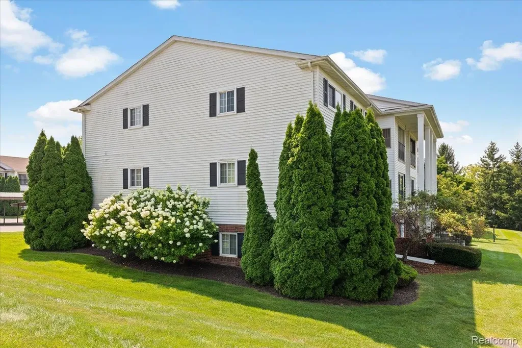 440 Baldwin Avenue Rochester City MI 48307
