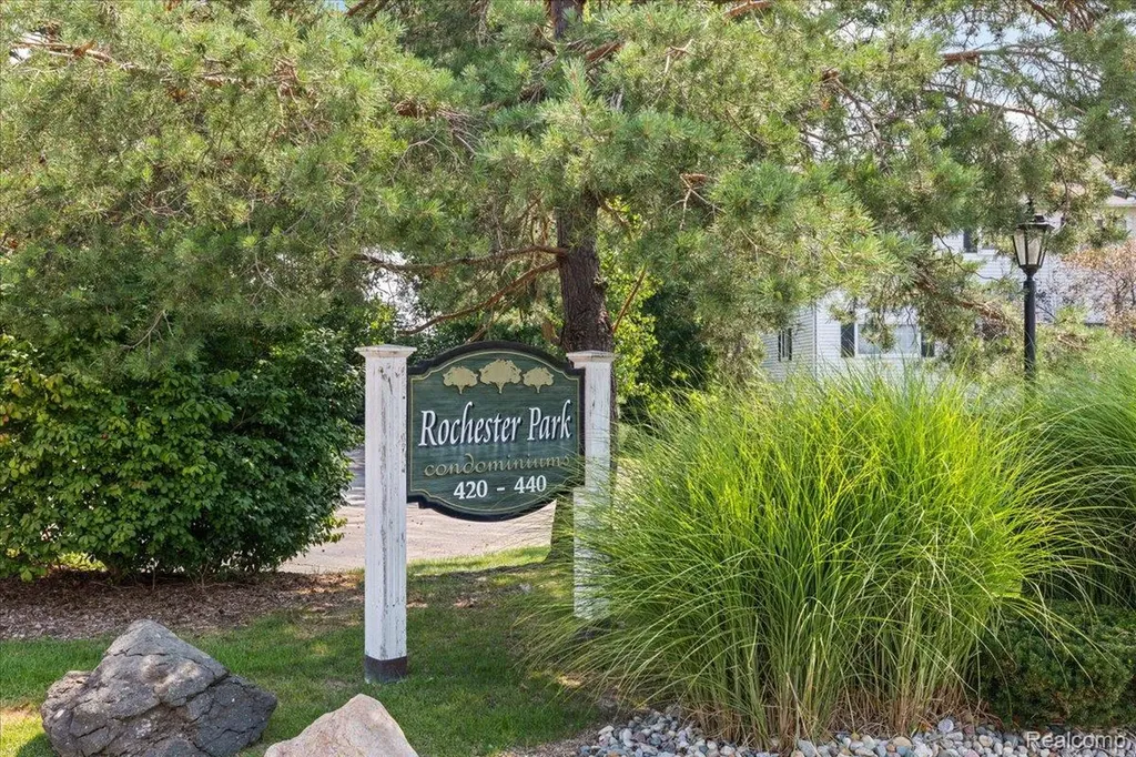440 Baldwin Avenue Rochester City MI 48307