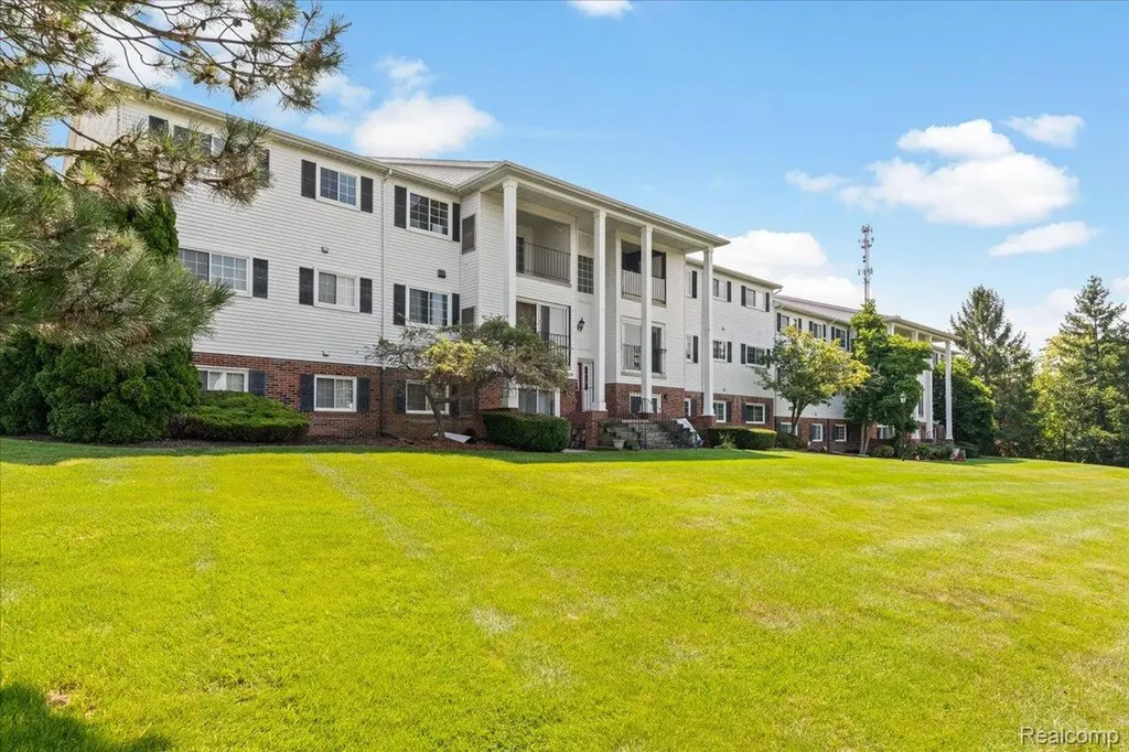 440 Baldwin Avenue Rochester City MI 48307
