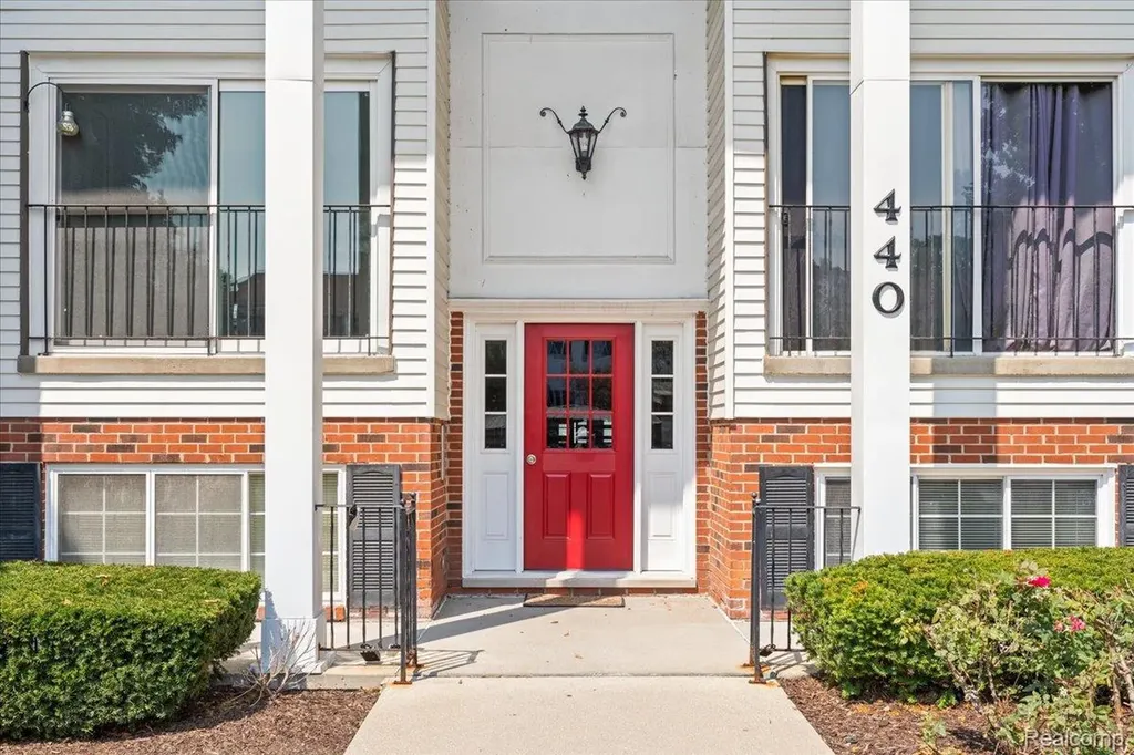 440 Baldwin Avenue Rochester City MI 48307
