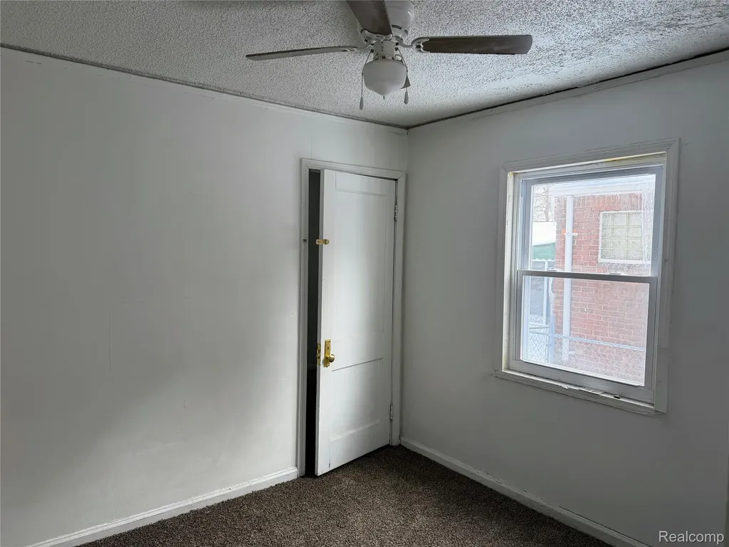 16572 Snowden Street Detroit City MI 48235