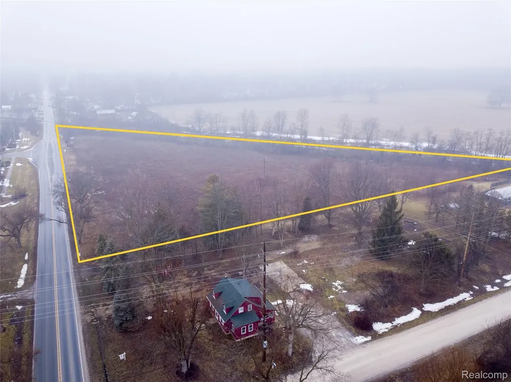 10467 Willis Road Augusta Charter Township MI 48191