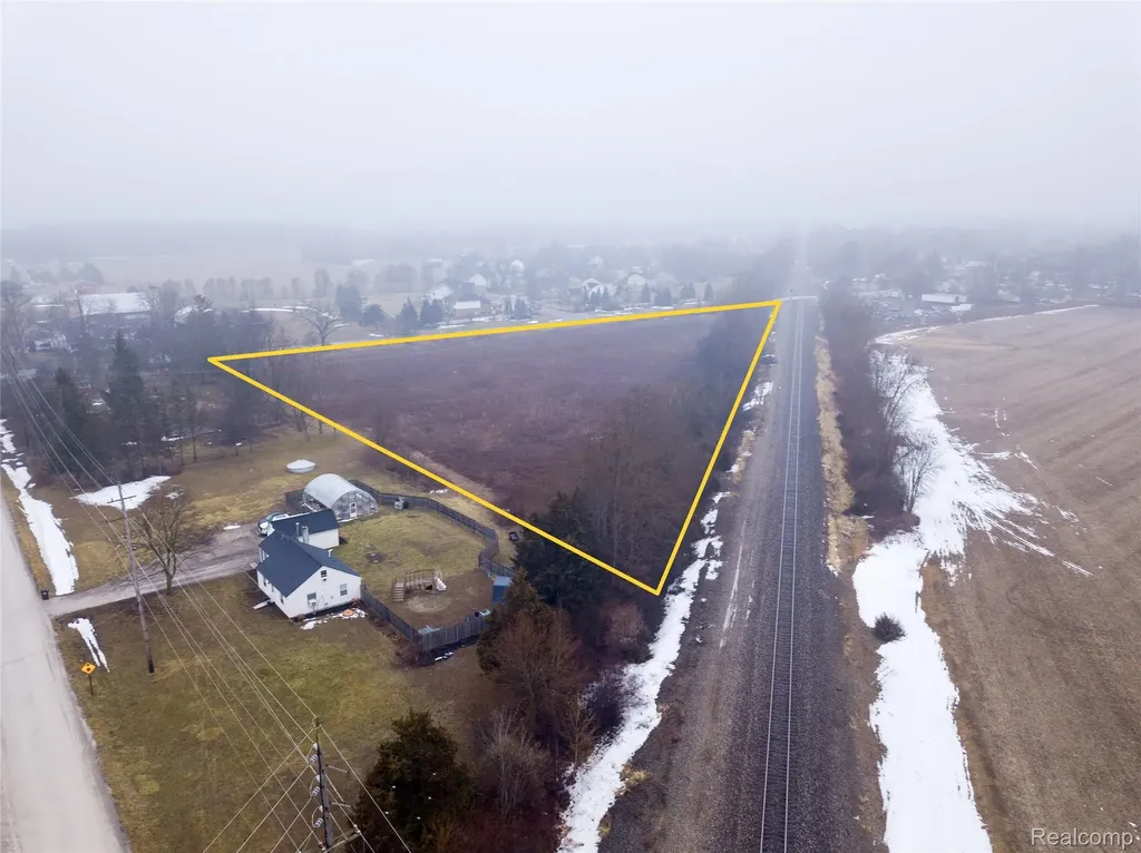 10467 Willis Road Augusta Charter Township MI 48191