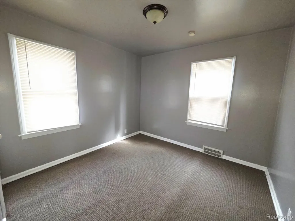 8850 Farmbrook Street Detroit City MI 48224