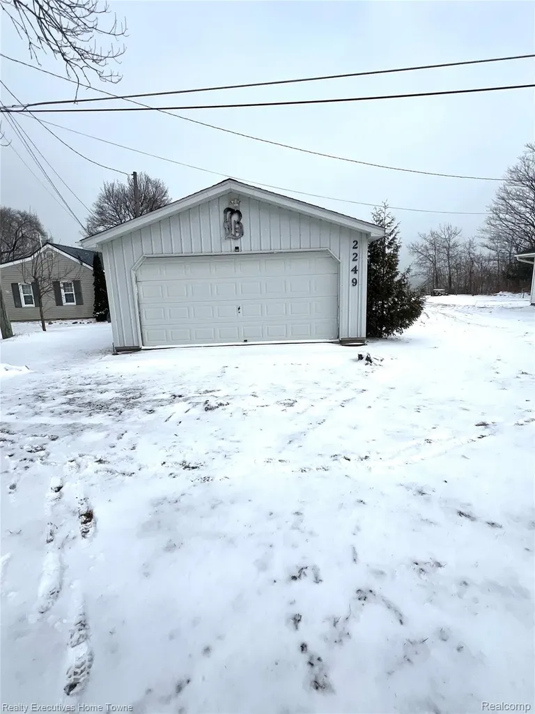 2255 Lakeshore Road Sanilac Township MI 48401