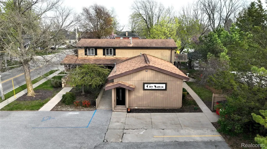 11522 Davis Street Grand Blanc City MI 48439