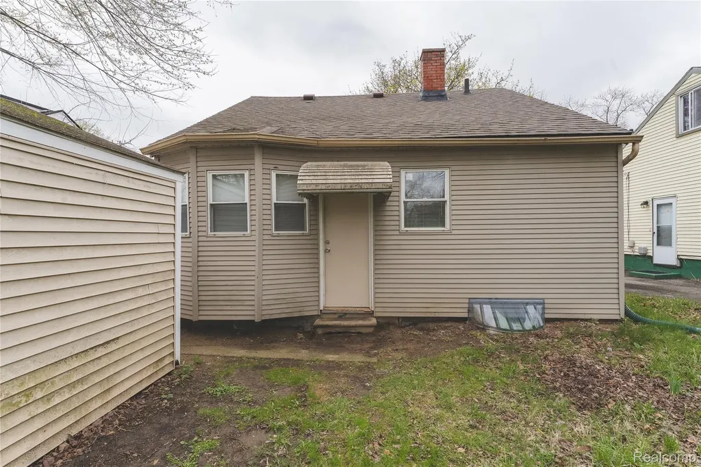 177 S Marshall Street Pontiac City MI 48342