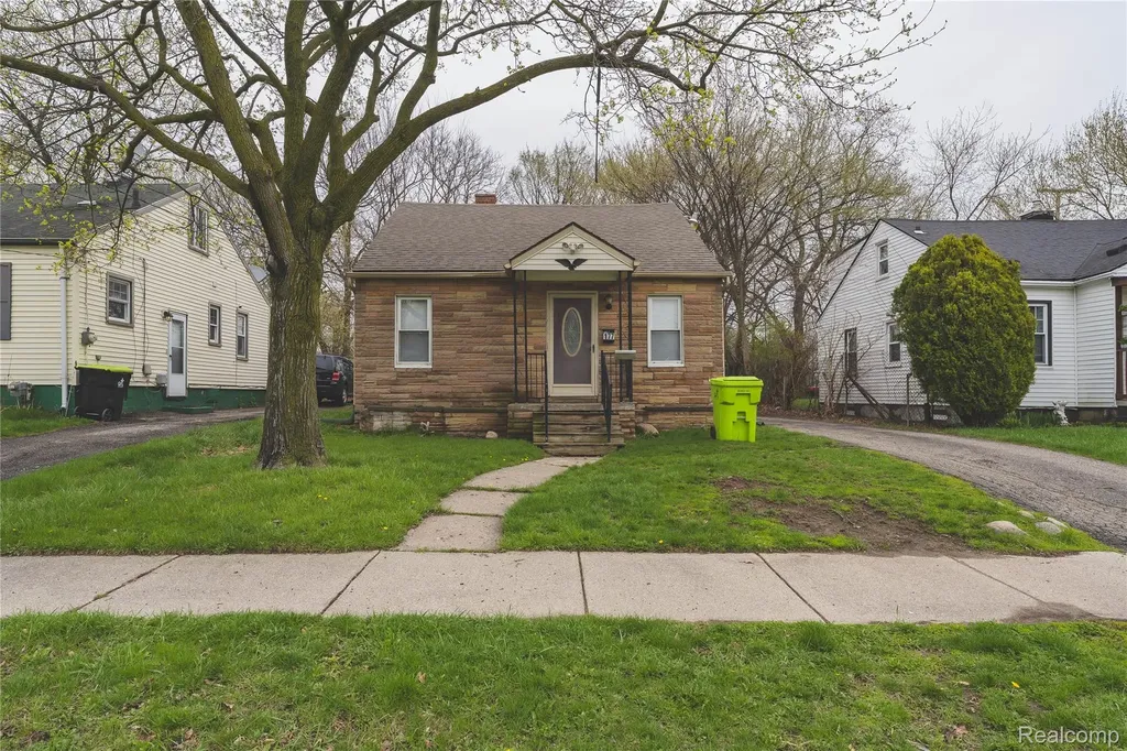 177 S Marshall Street Pontiac City MI 48342