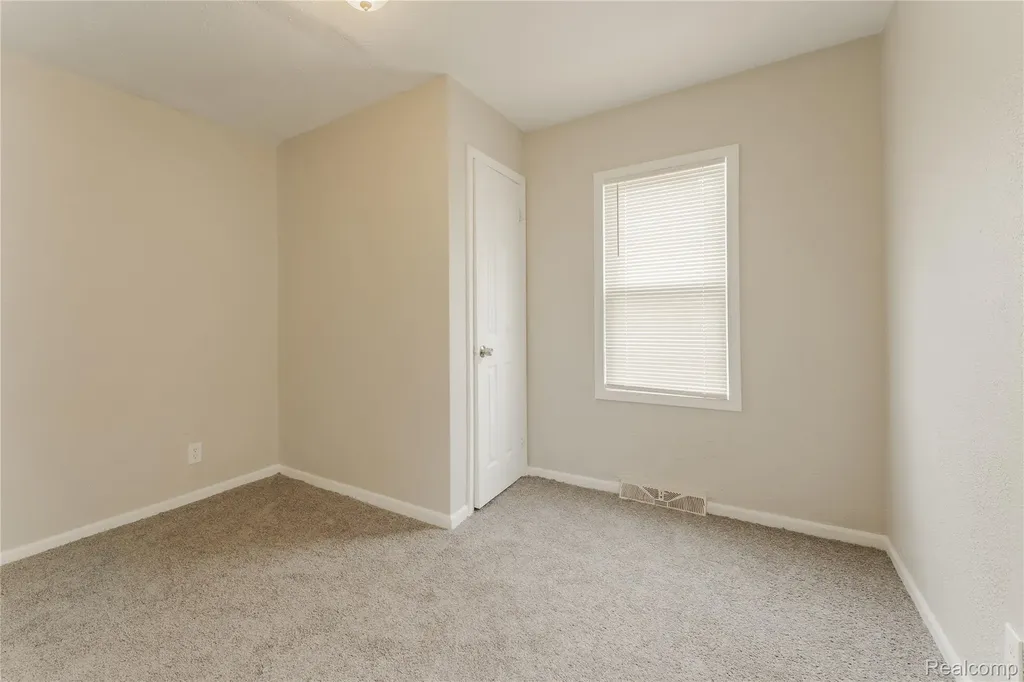 177 S Marshall Street Pontiac City MI 48342