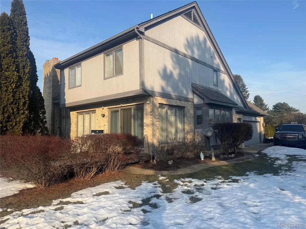 1446 Vistaview Drive Rochester Hills City MI 48306
