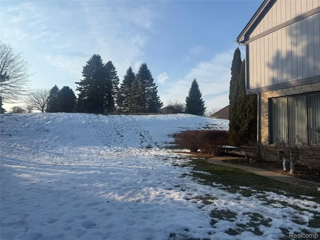 1446 Vistaview Drive Rochester Hills City MI 48306