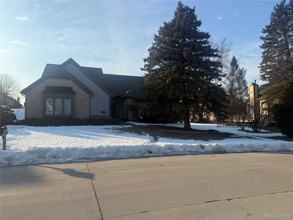 1446 Vistaview Drive Rochester Hills City MI 48306