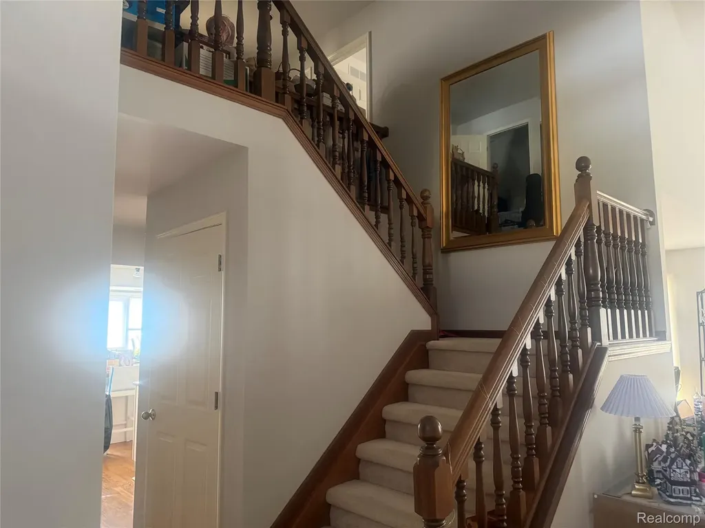 1446 Vistaview Drive Rochester Hills City MI 48306