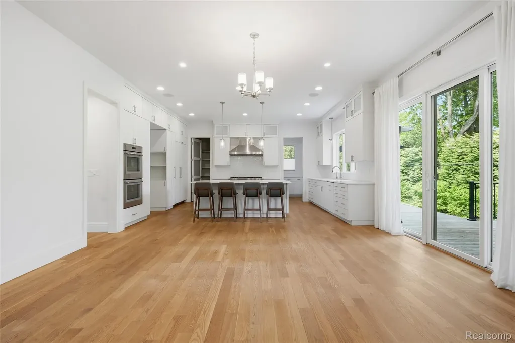 345 Dalebrook Lane Bloomfield Hills City MI 48301