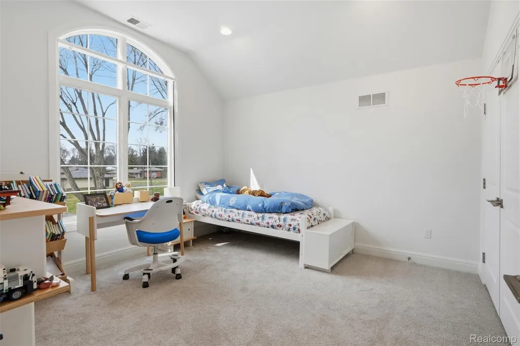 345 Dalebrook Lane Bloomfield Hills City MI 48301