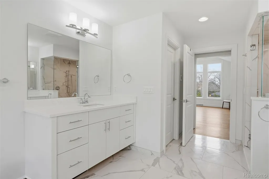 345 Dalebrook Lane Bloomfield Hills City MI 48301