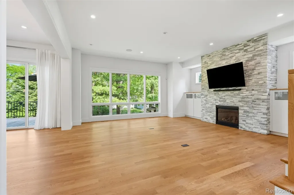 345 Dalebrook Lane Bloomfield Hills City MI 48301