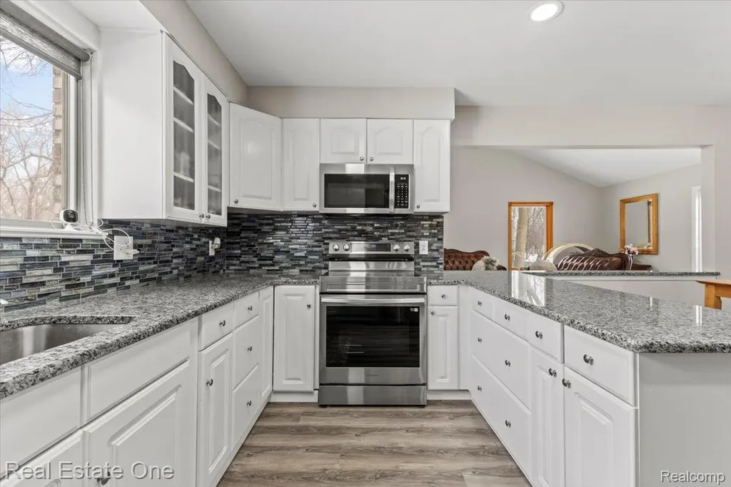 2931 Wisconsin Road Troy City MI 48083