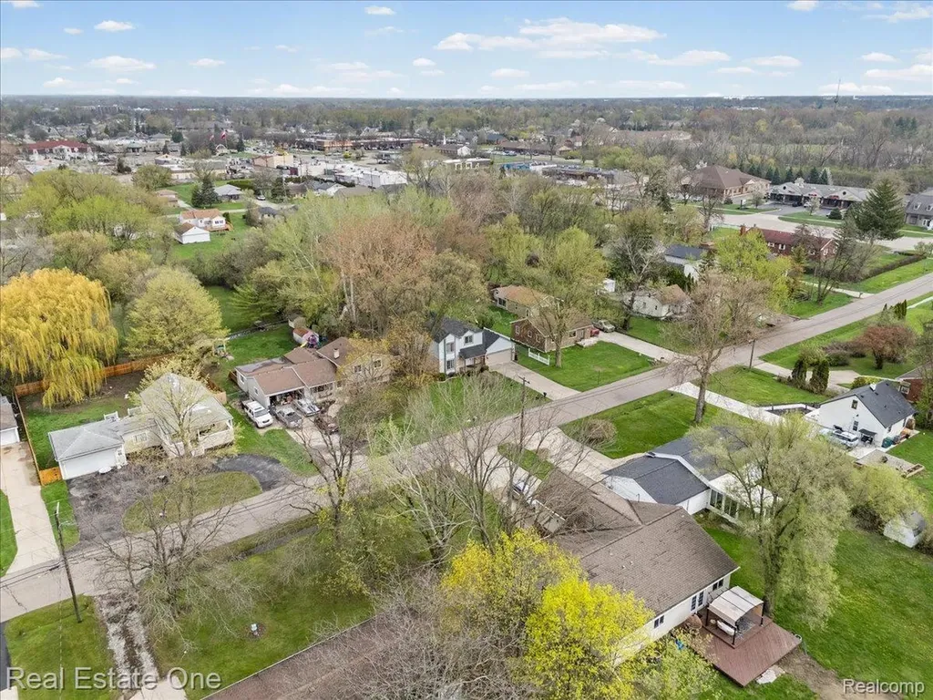 2931 Wisconsin Road Troy City MI 48083