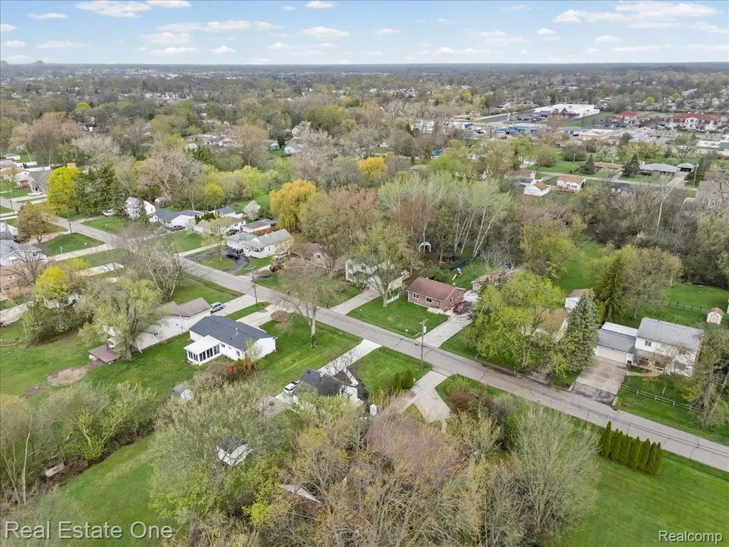 2931 Wisconsin Road Troy City MI 48083
