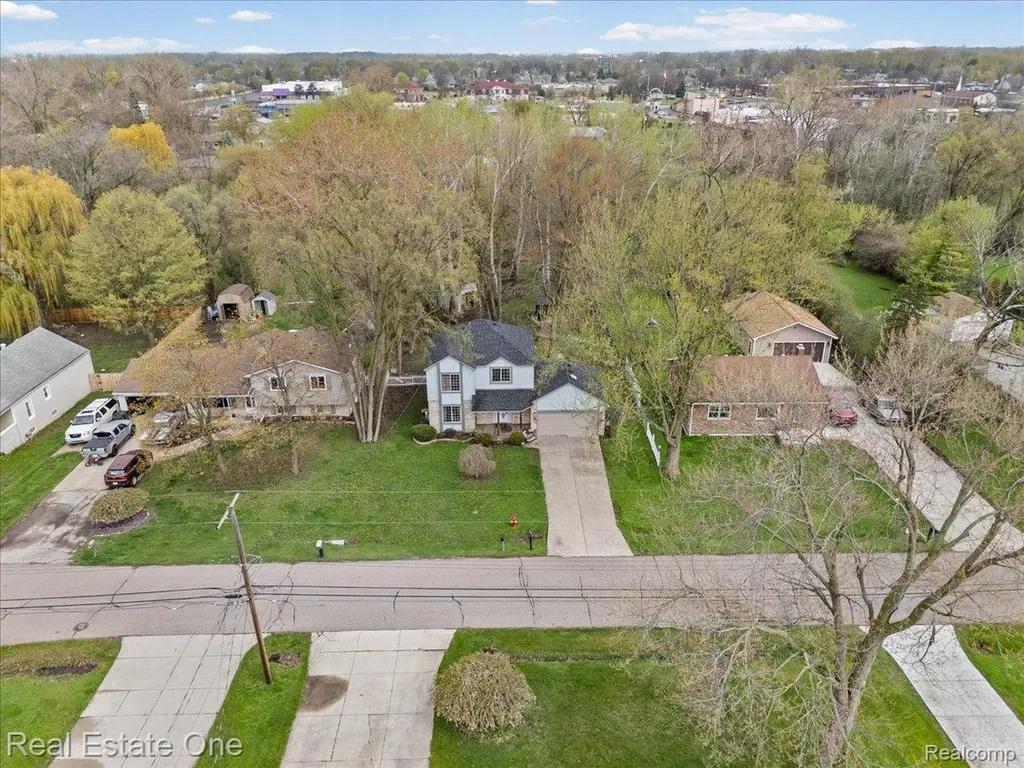 2931 Wisconsin Road Troy City MI 48083