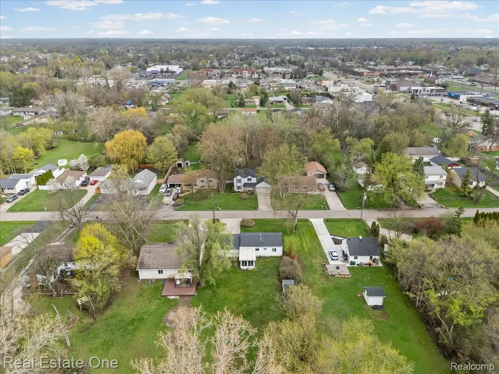 2931 Wisconsin Road Troy City MI 48083