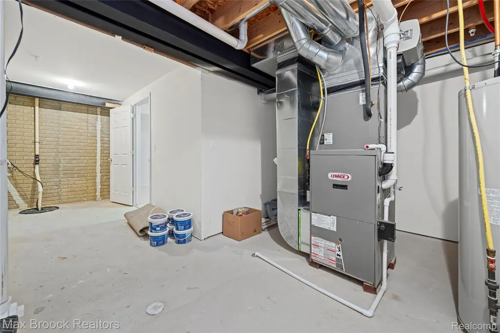 19105 Alexa Drive Walled Lake City MI 48390