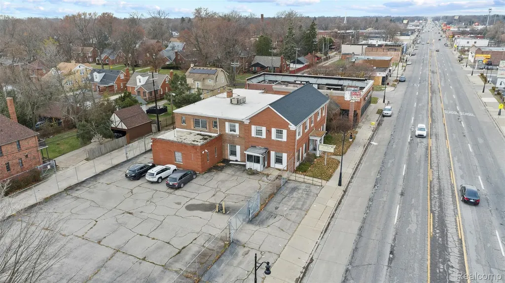 16625 Grand River Avenue Detroit City MI 48227