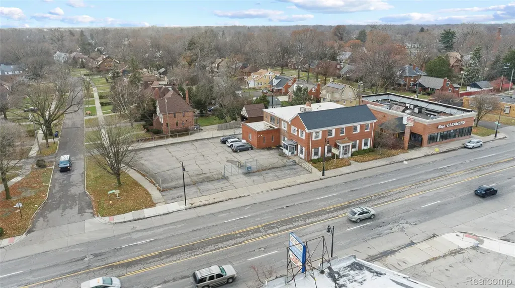 16625 Grand River Avenue Detroit City MI 48227