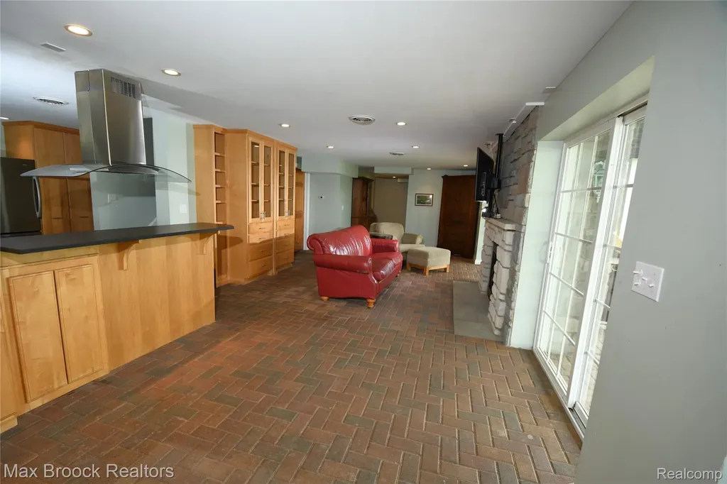 58282 Savage Road Newberg Township MI 49095