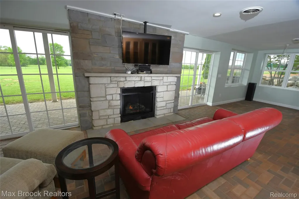 58282 Savage Road Newberg Township MI 49095