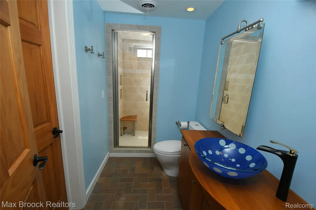 58282 Savage Road Newberg Township MI 49095
