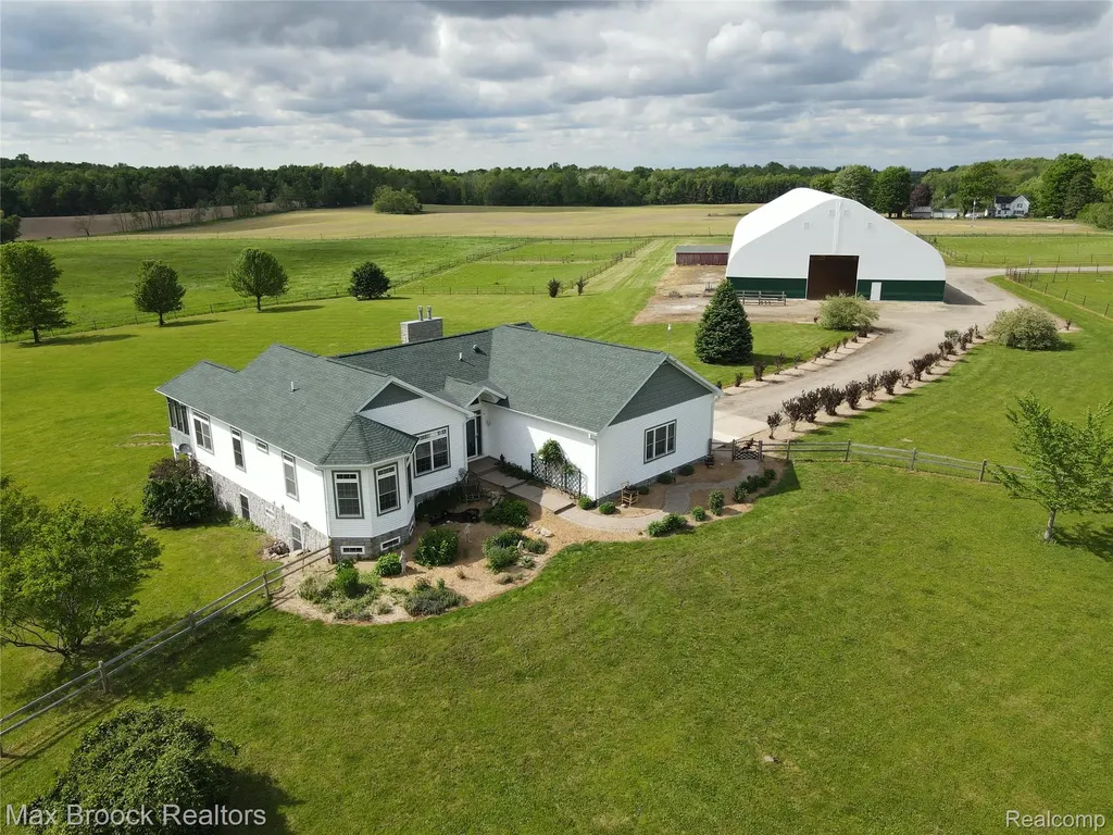 58282 Savage Road Newberg Township MI 49095