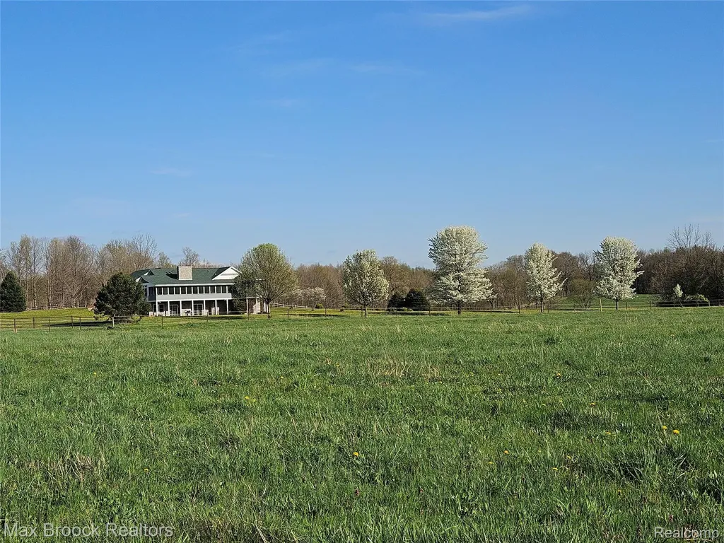 58282 Savage Road Newberg Township MI 49095