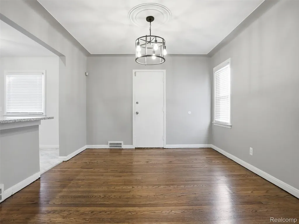 18684 Murray Hill Street Detroit City MI 48235