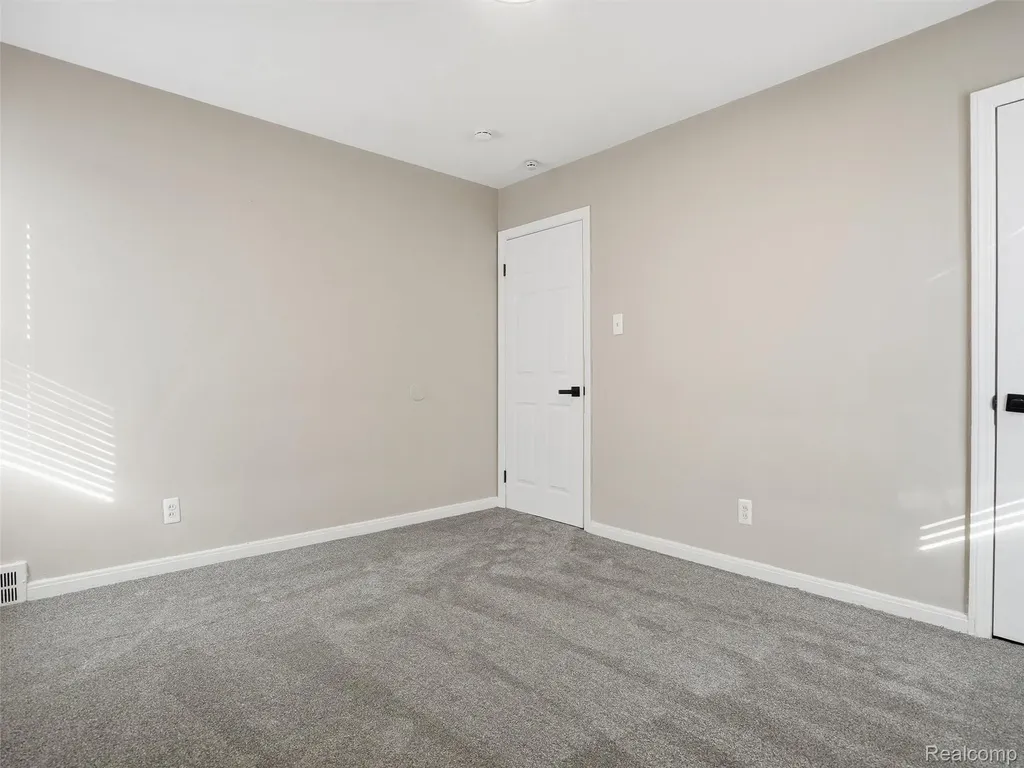 18684 Murray Hill Street Detroit City MI 48235