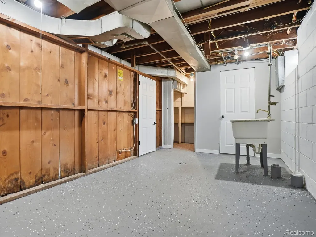 18684 Murray Hill Street Detroit City MI 48235