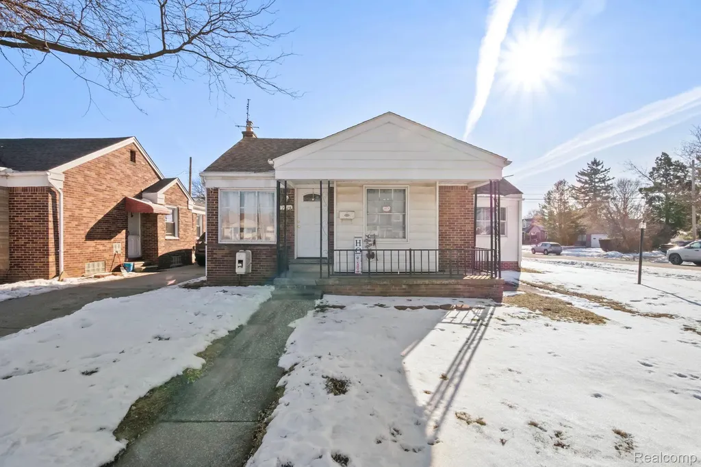 7739 Rosedale Boulevard Allen Park City MI 48101