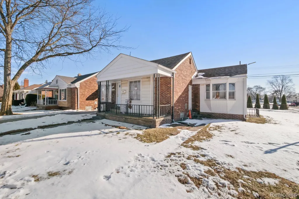 7739 Rosedale Boulevard Allen Park City MI 48101