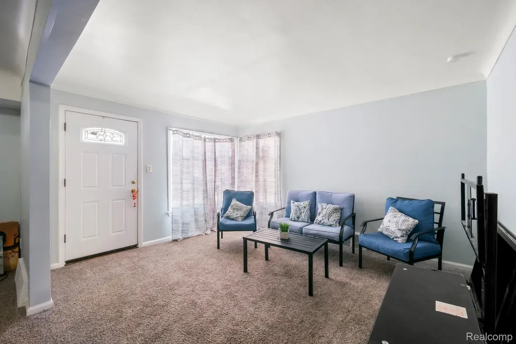 7739 Rosedale Boulevard Allen Park City MI 48101