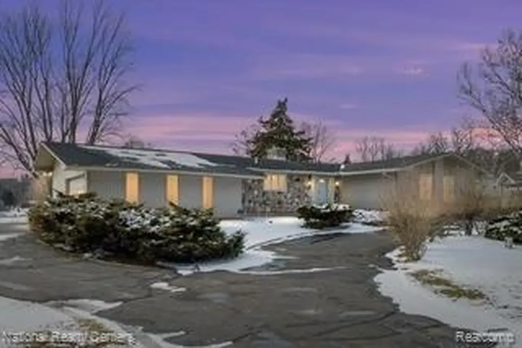 Hamburg Township MI 48169