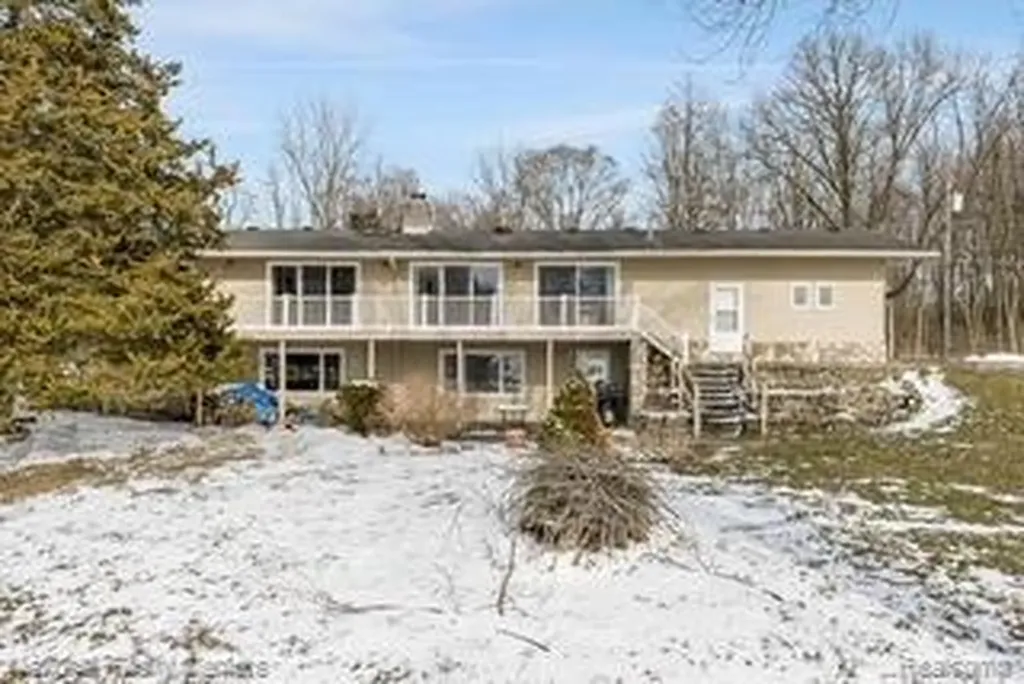 Hamburg Township MI 48169
