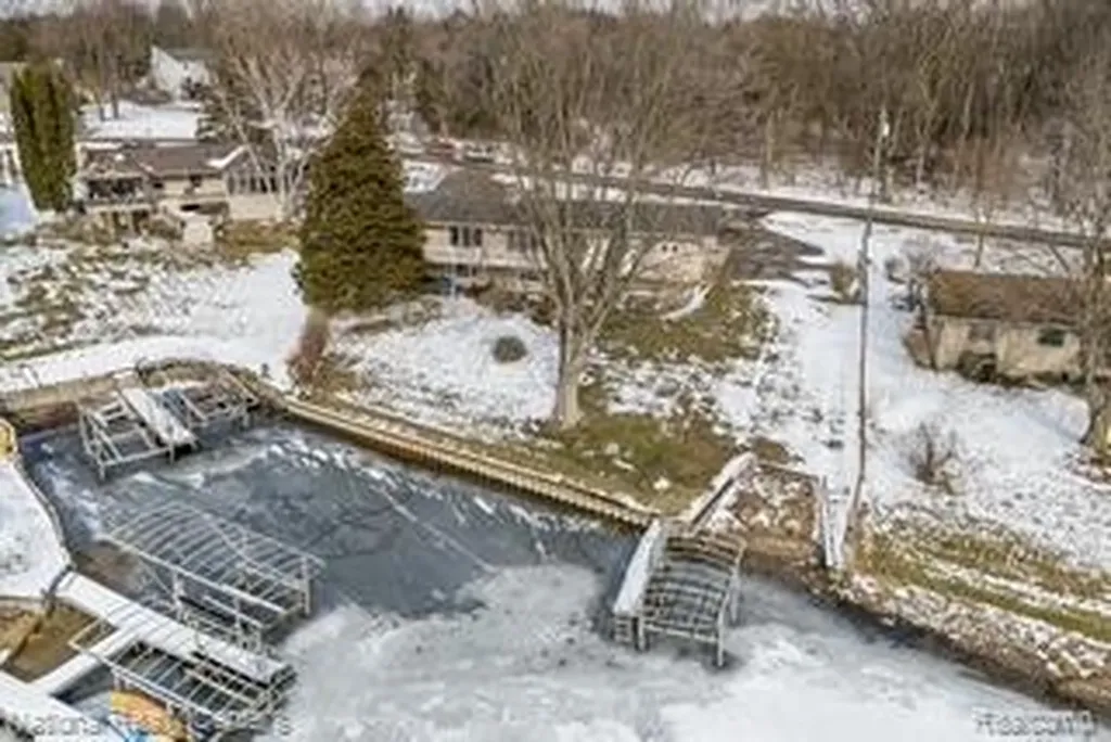 Hamburg Township MI 48169