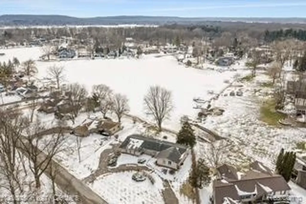Hamburg Township MI 48169