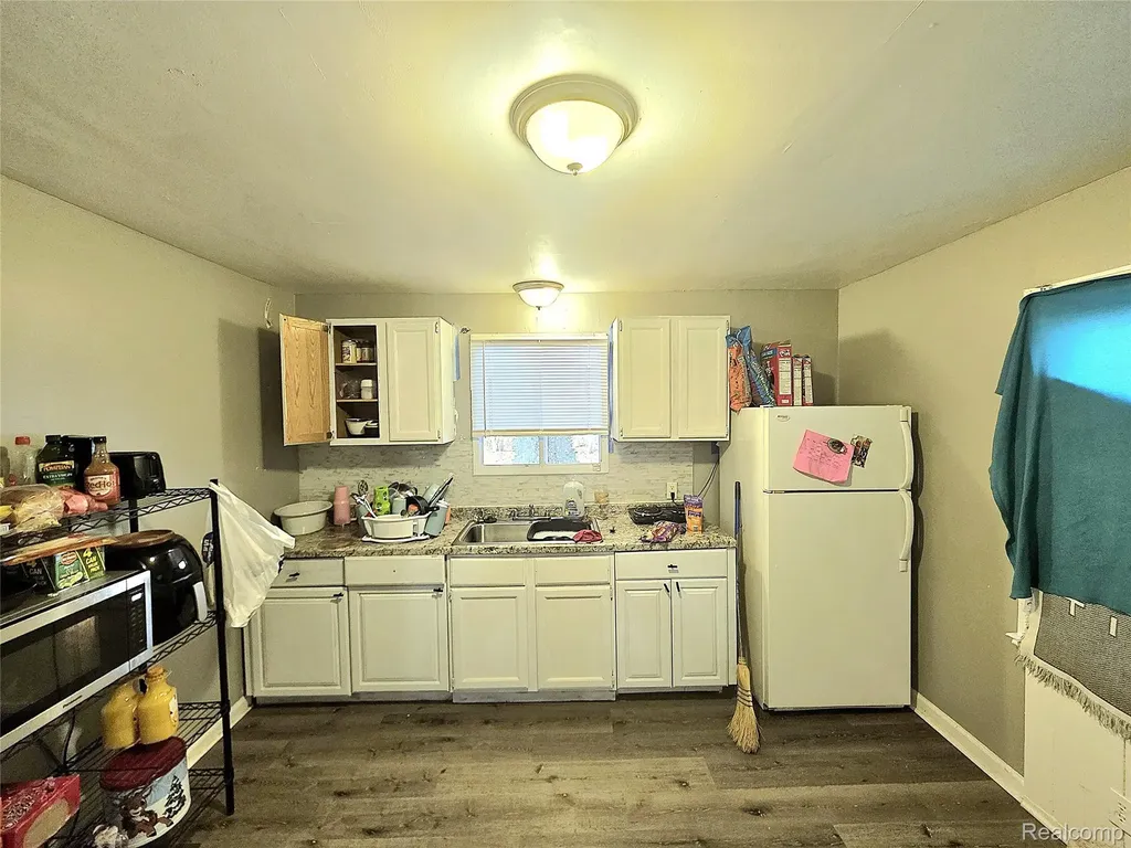 15469 Hazelridge Street Detroit City MI 48205