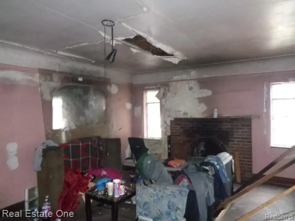13445 Maiden Street Detroit City MI 48213
