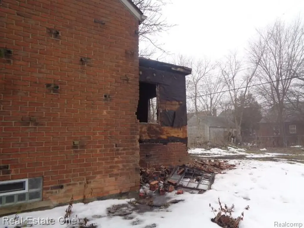 13445 Maiden Street Detroit City MI 48213